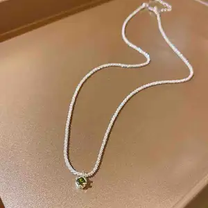 South Korea The New sparkling necklace light luxury Fashion clavicle chain personality unique green Zircon pendant