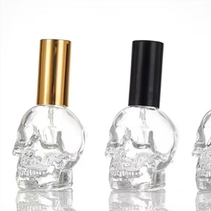 Popular Special Alien <strong>Skull</strong> Shaped <strong>Bottle</strong> 50ml Empty Refillable Perfume <strong>Glass</strong> <strong>Bottle</strong> with Gold Silver Black Lid Pump Sprayer - Product Image 2