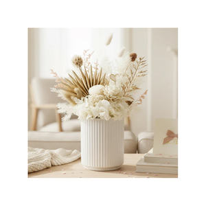 ช่อดอกไม้แห้งที่กำลังบานสะพรั่งพร้อมสีสันธรรมชาติที่ติดทนนาน เหมาะสำหรับตกแต่งบ้าน จัดวางบนโต๊ะ และเป็นไอเดียของขวัญ - Product Image 1