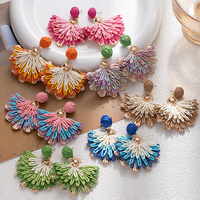 Anting Bunga Warna-warni dari Rumput Lafite Gaya Hawaii, Tenunan Tangan Bohemian Kelas Atas HL untuk Wanita