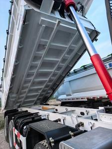 Truk Shacman M3000S 335HP 8x4 Bekas dengan Bak Muatan Besar untuk Konstruksi - Product Image 2