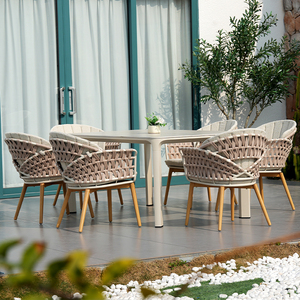 Set Meja Makan Luar Ruangan Dengan Kursi Furnitur Taman Komersial Set Meja Restoran Luar Ruangan dan Kursi Tali - Product Image 1