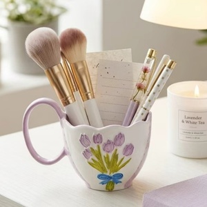 Taza de Cerámica Moderna Minimalista con Relieve de Rosas, Gran Capacidad, 550 ml, con Diseño de Asa Estilo Americano - Product Image 4