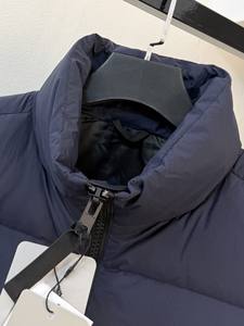 Chaleco Acolchado Sin Mangas Color Beige Ganso, Ropa Exterior de Lana Cálida para Invierno, Capucha Reversible, Impermeable, Cierre de Botones, Estilo Casual Largo - Product Image 4