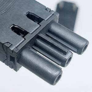 Ensemble de fiches mâle-femelle EPN1114 3P |   20A 250V IP20 Étanche pour luminaires LED et éclairage extérieur (gamme de fils de 0,5 à 2,5 mm²) - Product Image 2