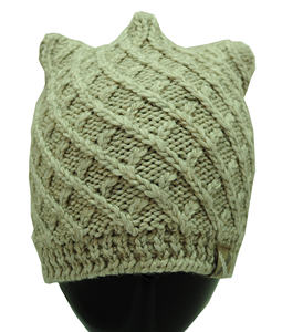 Bonnet d'hiver unisexe en acrylique imprimé avec un patch beige en forme de couronne, marque LANDBAS Taiwan, 58 cm - Product Image 1