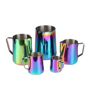 เหยือกตีฟองนมขนาดใหญ่พร้อมโลโก้แบบกำหนดเอง เหยือกนมสเตนเลสสตีลสำหรับทำเอสเพรสโซ่ เหยือกนมขนาดเล็กสำหรับตีฟองนม - Product Image 1