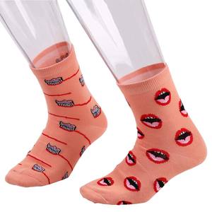 Nuevo calcetín <span class=keywords><strong>de</strong></span> regalo <span class=keywords><strong>de</strong></span> moda al por mayor Formal Crazy novedad labio AB Calcetines estampados divertidos calcetines <span class=keywords><strong>de</strong></span> algodón no coincidentes para <span class=keywords><strong>mujeres</strong></span> - Product Image 3