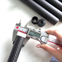 Fabricant de tubes en fibre de carbone 3K personnalisés, tubes ronds en fibre de carbone, tuyaux filetés colorés, poteaux en CFRP avec embouts