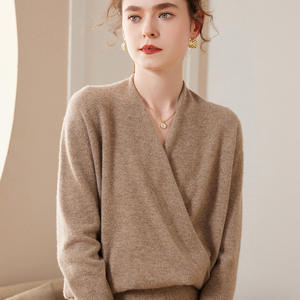 Maglione invernale con scollo a V <span class=keywords><strong>in</strong></span> <span class=keywords><strong>Cashmere</strong></span> con polsini arrotolati semplice maglione a fondo lavorato a maglia da <span class=keywords><strong>donna</strong></span> - Product Image 1