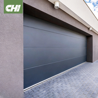 Porte de garage sectionnelle 40 mm en gros avec porte piétonne, panneau en acier moderne avec isolation en mousse PU 16x7, finition pour projets commerciaux
