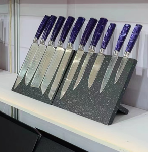 Set di Coltelli da Cucina 1-10 Pezzi con Manico in Resina Verde e Motivo Damascato al Laser per Affettare Carne e Cucinare - Product Image 6