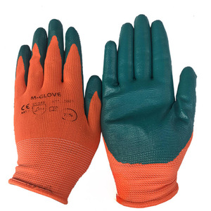Guantes de Trabajo de Nitrilo Verde N388 con Hilo Naranja, Antideslizantes, de Uso General, con 13 Puntadas y Puntas de Dedos de Textura Suave - Product Image 1