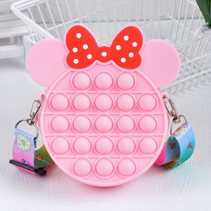 <span class=keywords><strong>Borsa</strong></span> a Tracolla per Bambini con Motivi <span class=keywords><strong>Minnie</strong></span> e Mickey in Silicone, <span class=keywords><strong>Borsa</strong></span> Giocattolo Antistress - Product Image 5