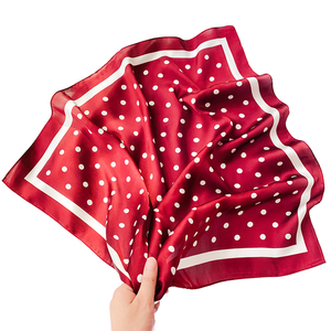 2025 nouvelles femmes été châle bandeau imprimé tissu grossier Satin soie carré écharpe femmes foulard - Product Image 1