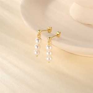 Boucles d'oreilles clous miniatures en argent S925 plaqué or, simples et élégantes, avec perles, cristaux de zircon, fleurs et poissons mignons - Product Image 2