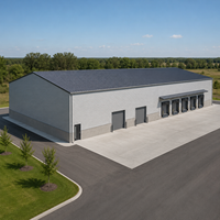Entrepôt moderne en structure métallique préfabriquée conforme à la norme EN 1090, atelier métallique durable, garage, hangar industriel