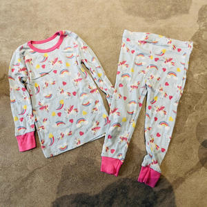 Conjunto de Ropa para Bebé Niña Nicole Miller de 2 Piezas, Manga Larga, Estampado Floral Informal, Tela de Lana, Marca Estadounidense - Product Image 4