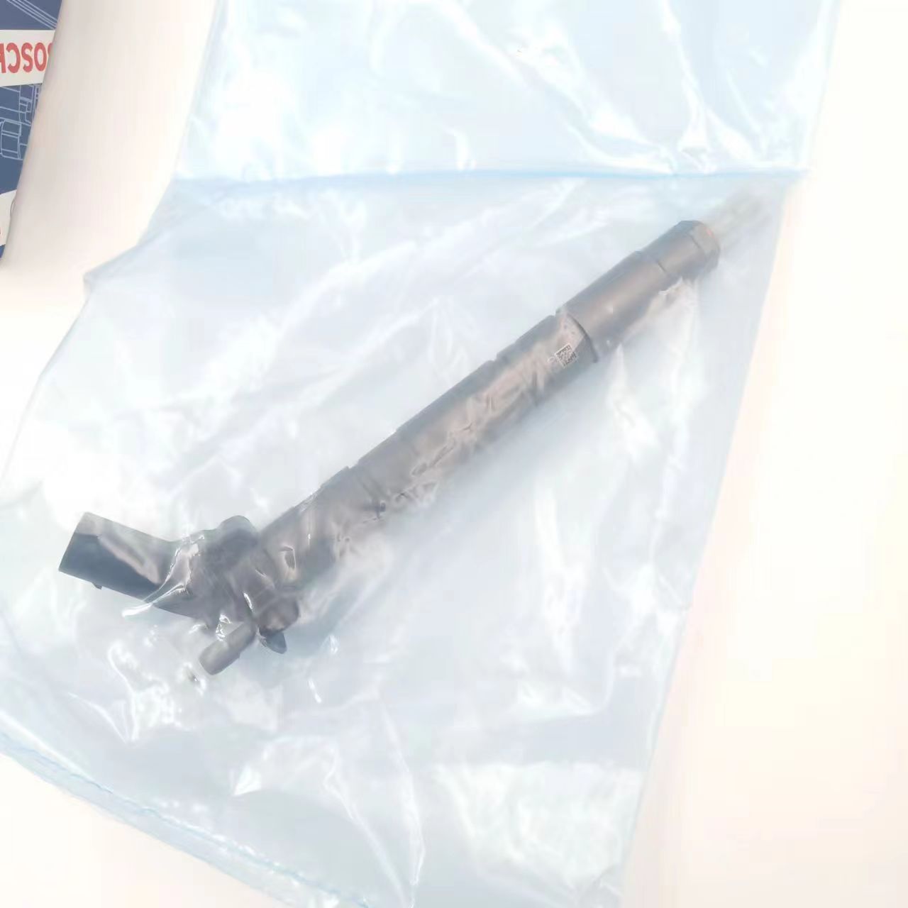 Original Brand New Common Rail Fuel Injector 0 445 116 022 For AUDI A4/ A6 /Q5 VW TOUAREG