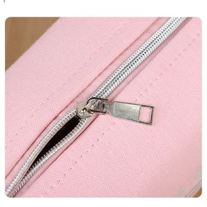 Xdh1631 Nouveau design 2025 Sac fourre-tout en toile à motif lettres pour maquillage, sac repas et trousse de toilette grande capacité - Product Image 4