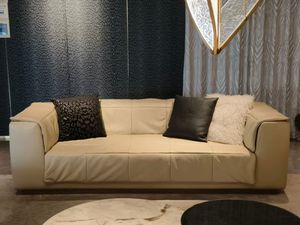 Sofá Seccional de Cuero Genuino Italiano de Lujo, Diseño Moderno de Alta Gama, Múltiples Plazas, Tamaño Personalizado para Hotel - Product Image 3