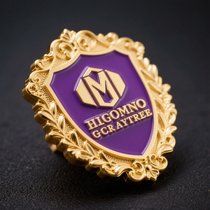 Venta al por mayor directa de fábrica: Pin esmaltado moderno de estilo antiguo, insignia luminosa de níquel negro, logotipo personalizado a medida - Product Image 1