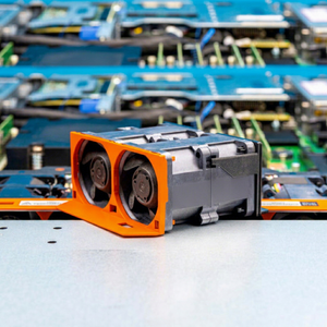 Servidor PowerEdge R6715 para Virtualización de Análisis de Datos, Rack 1U, Procesador AMD EPYC 9005, DDR5, NVMe, Centro de Datos Empresarial - Product Image 1