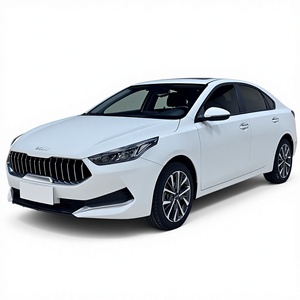 Personnalisation intérieure à prix réduit – Kia K3 2021 automatique, essence, 2 roues motrices, longue autonomie, véhicule d'<span class=keywords><strong>occasion</strong></span> – Taux de réachat 33 % - Product Image 1