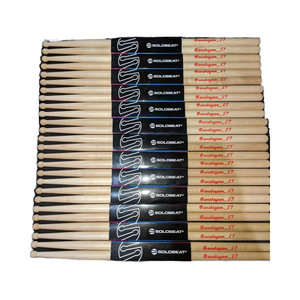 Baquetas de Madera de Abedul Natural 5A Hechas a Mano con Punta de Barril y Parches de Piel de Oveja - Product Image 1