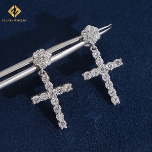 Pendientes Clásicos de Cruz en Oferta, Pendientes Redondos con Diamantes Cultivados en Laboratorio, Engaste de Plata 925, Cierre de Rosca - Product Image 2