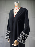 Vente en gros de robe abaya élégante en crêpe brodé noire, légère, modeste et décontractée pour l'été, respirante et bon marché