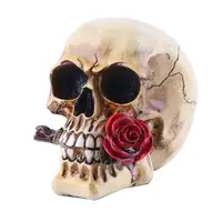 ホーム卓上装飾フィギュア赤いバラのつるの頭蓋骨の置物花の砂糖の頭蓋骨の装飾
