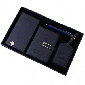 Juego de Regalo de Lujo Personalizado al por Mayor: Porta Pasaportes de Cuero, Etiqueta para Maleta, Cuaderno de Viaje, Caja de Regalo y Bolígrafos - Product Image 1