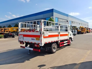Camión de Carga ISUZU con Chasis de 2 Toneladas 4*2 para el Transporte de Mercancías Peligrosas - Product Image 4