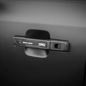 Cubierta Decorativa para Manija de Puerta para Land Rover <span class=keywords><strong>Defender</strong></span> 5 Puertas 110 <span class=keywords><strong>130</strong></span> 2020-2026, Acabado de Aluminio-Magnesio Negro OMU205 - Product Image 5