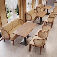 Ensemble de mobilier de restaurant d'Asie du Sud-Est en bois massif, canapé, banquette et table à manger, pour projets hôteliers commerciaux, modèle YCS-2025-001