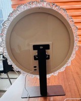 Miroir de maquillage LED rond, à poser sur le bureau ou à fixer au mur, avec cadre ondulé, tactile, à intensité variable, argenté, miroir HD