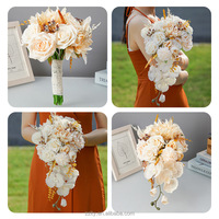 Bouquet de Mariage Européen Haut de Gamme Réaliste en Satin, Fleur de Main de Mariée Réutilisable, Ornement de Remise de Diplôme