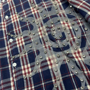 <span class=keywords><strong>Chemise</strong></span> en flanelle à manches longues à <span class=keywords><strong>carreaux</strong></span> bleus <span class=keywords><strong>et</strong></span> rouges décontractée populaire avec poche en jean <span class=keywords><strong>et</strong></span> diamant clouté <span class=keywords><strong>Chemise</strong></span> à simple boutonnage pour homme printemps - Product Image 5