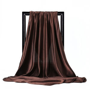 Vente en gros 2025 étoles longues et légères en soie personnalisées <span class=keywords><strong>pour</strong></span> dames châle foulard de luxe <span class=keywords><strong>pour</strong></span> femmes foulards italiens en soie <span class=keywords><strong>pour</strong></span> femmes - Product Image 1