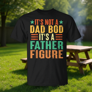 T-shirt da uomo a maniche corte con stampa serigrafica: Non è un corpo da papà, ma una figura paterna - Perfetta per la festa del papà - Product Image 3