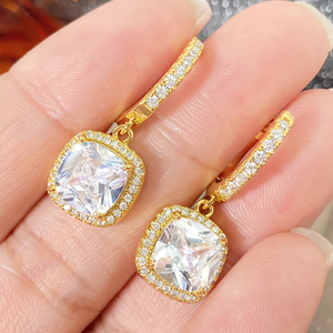 Modernos Pendientes de Aro Chapados en Oro con Colgante de Cristal Corte Cojín para Mujer, Joyería para Fiestas - Product Image 4