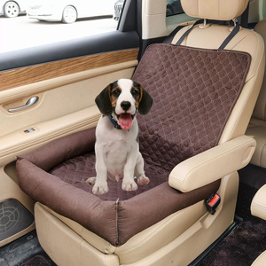 Sièges d'appoint pour animaux de compagnie à fond antidérapant et imperméables Housses de siège avant de voiture pour la sécurité des voyages avec fond antidérapant - Product Image 1