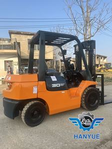 Yüksek Kaliteli 3 Ton Yüksek Kaliteli Fd 30 Çift Kapılı Kamyon Kapı Çerçeveli Kullanılmış Mini Forklift Toyota Fd30 Dizel Forklift Stokta - Product Image 2