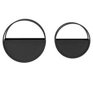 Ensemble de deux pots de fleurs suspendus en métal noir avec revêtement en poudre, design classique, pour la décoration de la maison et de mariage - Product Image 6