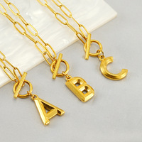 Nouveautés : Collier à chaîne trombone en acier inoxydable plaqué or 18 carats avec pendentif lettre majuscule de A à Z