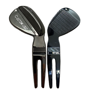 Venta al por mayor: Herramienta de golf de aleación de zinc con diseño de cuña, ecológica y duradera, con función de reparación de marcadores de campo. - Product Image 1