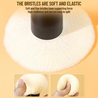 Pinceau de maquillage rond beige en poils synthétiques avec manche souple en plastique, personnalisable avec logo, pour fond de teint et fard à joues, outil de beauté pour le visage, vente en gros