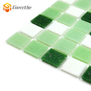 Quảng Trường Hỗn Hợp Màu Xanh Lá Cây Nóng Chảy Thủy Tinh Khảm Cho Hồ Bơi Gạch 327*327Mm Lưới Giấy Vuông Giá Rẻ Bóng Với <span class=keywords><strong>Dot</strong></span> Glass Mosaic - Product Image 3