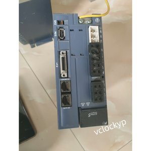 1 unidad de servoaccionamiento Fuji RYH751F5-VV2 usado - Product Image 1